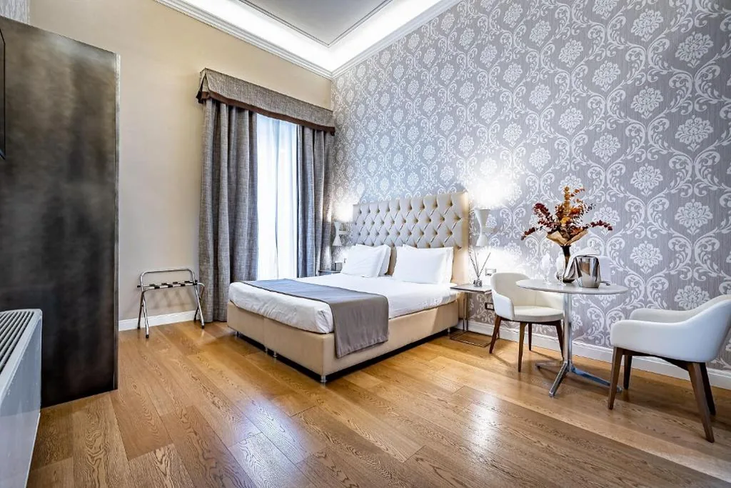 Superior King Room — Martelli 6 Suite & Apartments