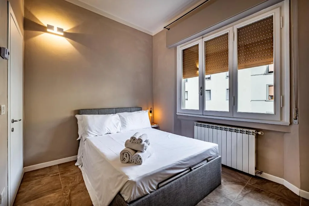 Camera King Superior — YID Business gate Florence