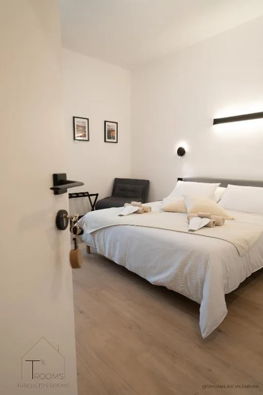 Camera King — Turchetti’s Rooms