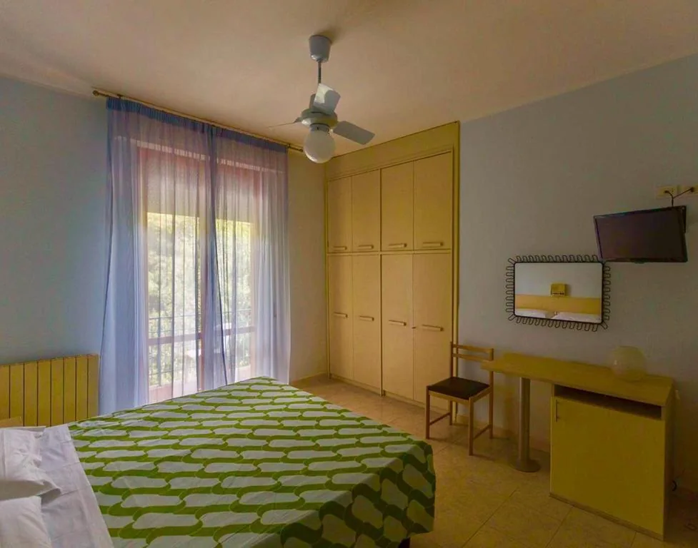 Double Room — Albergo Le Sorgenti