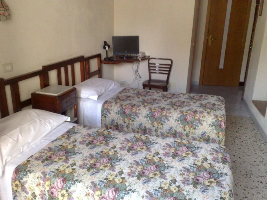 Double Room — Albergo Locanda Garibaldi