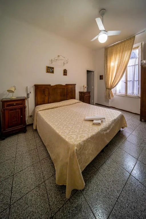Camera Matrimoniale — Albergo Tre Donzelle