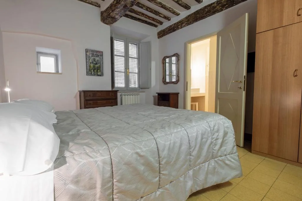 Double Room — Attilio Camere