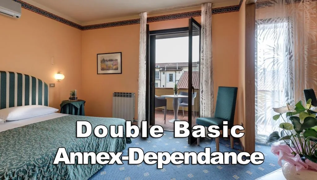 Basic Double Room with Balcony - Annex — Hotel Boston