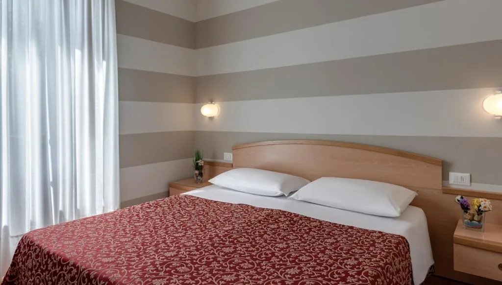 Basic Double Room — Hotel Boston