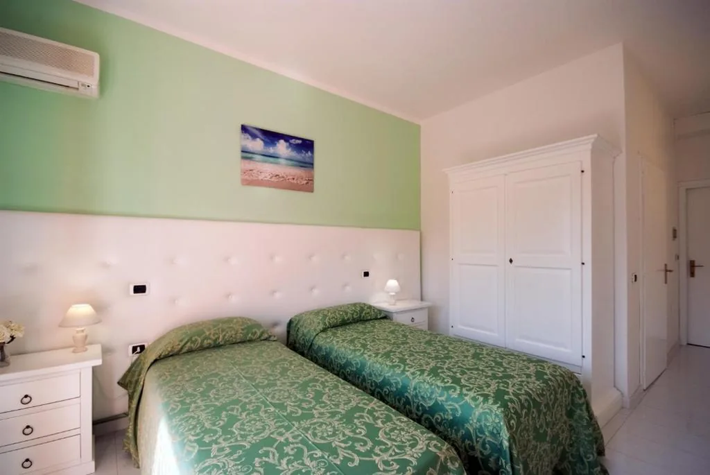 Camera Matrimoniale Basic — Hotel Residence Villa San Giovanni