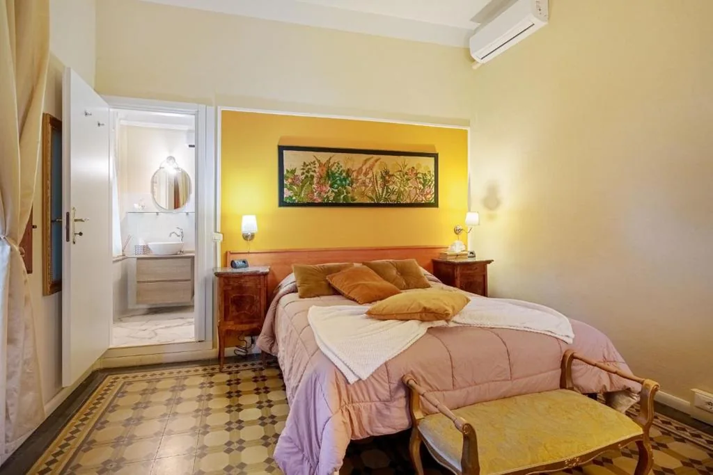 Basic Double Room — Villa San Donato B&B