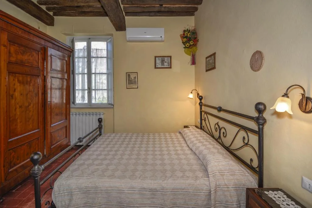 Camera Matrimoniale — Bed & Breakfast Lucca Fora