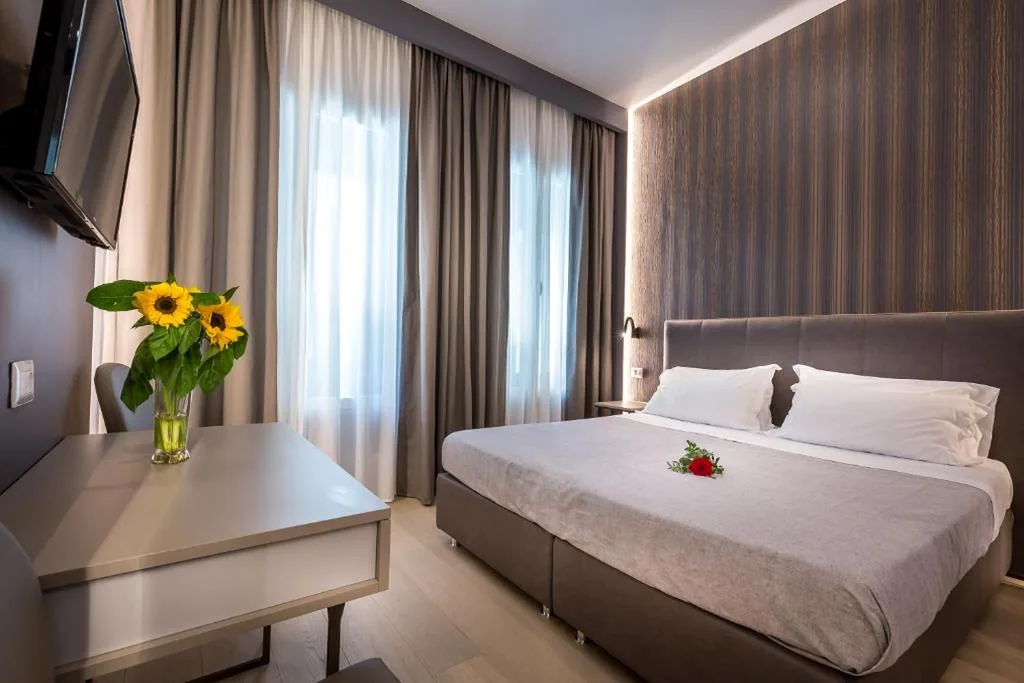 Budget Double Room — Blu Notte Guest House