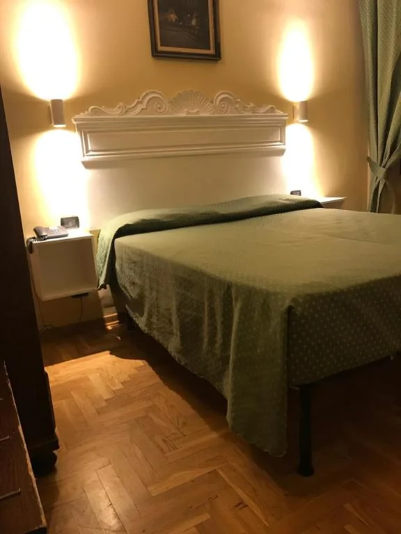 Budget Double Room — Hotel Giglio