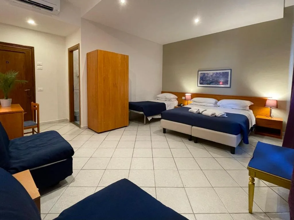 Camera Matrimoniale Budget — Hotel Leopolda