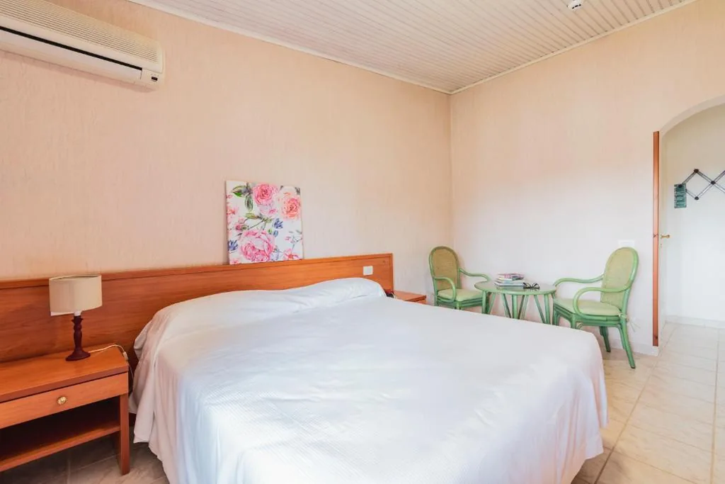 Budget Double Room — Hotel Villa Giada