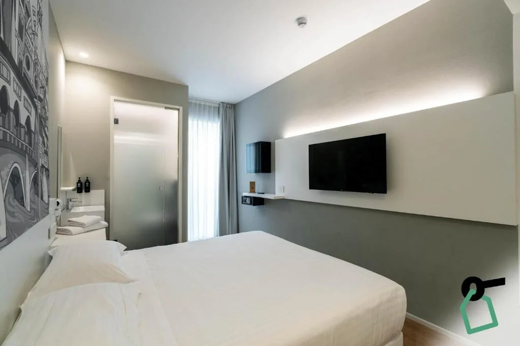 Budget Double Room — Hotiday Firenze Peretola
