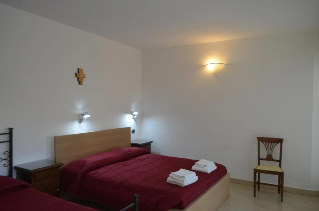 Double Room — Casa per ferie religiosa Figlie di Nazareth
