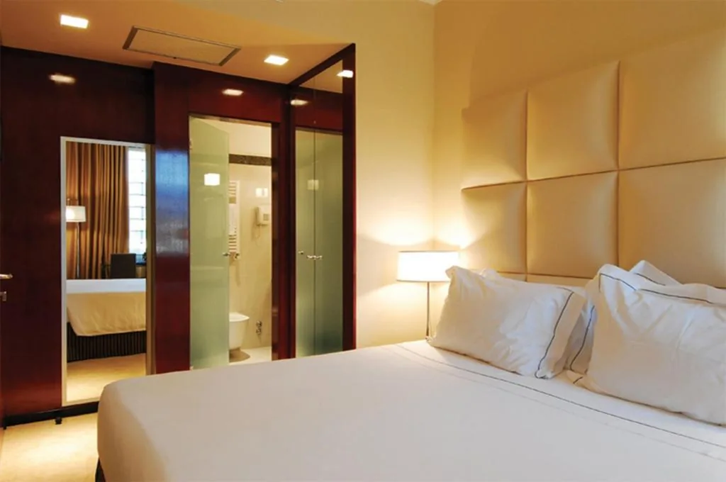 Classic Double Room — Cosmopolitan Hotel