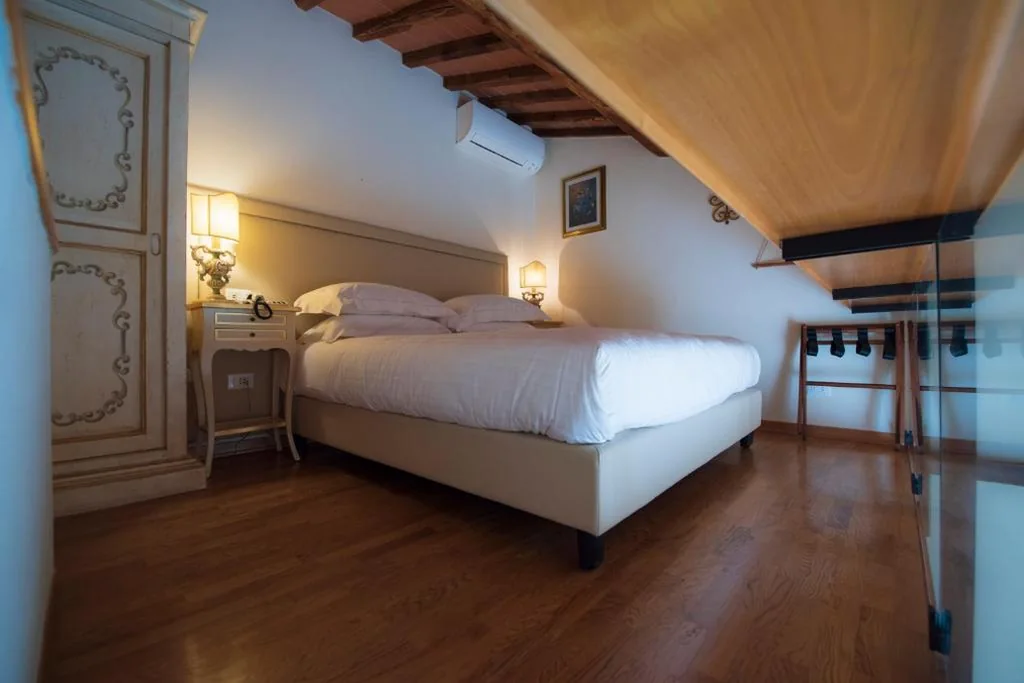 Classic Double Room - Annex — Villa Scacciapensieri Boutique Hotel