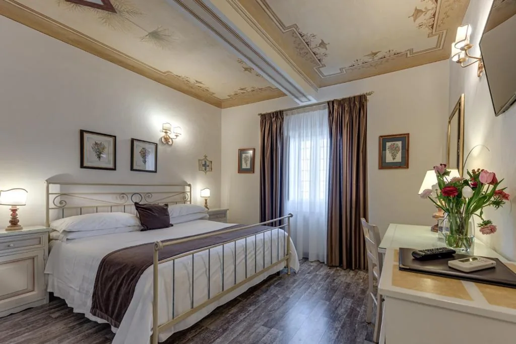 Classic Double Room — Hotel Palazzo di Valli