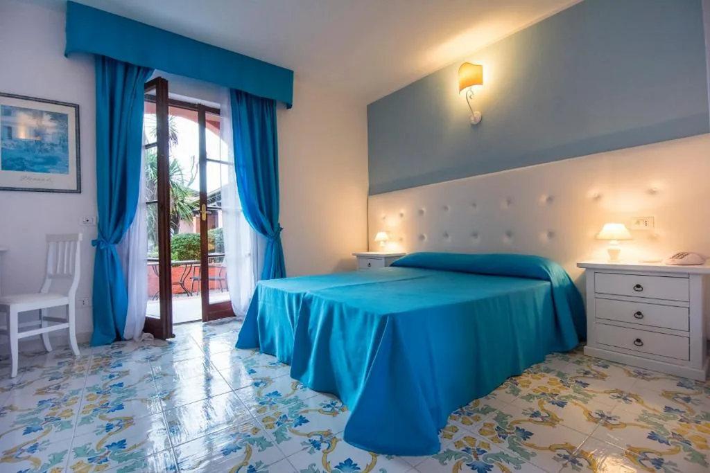 Camera Matrimoniale Classic — Hotel Residence Villa San Giovanni