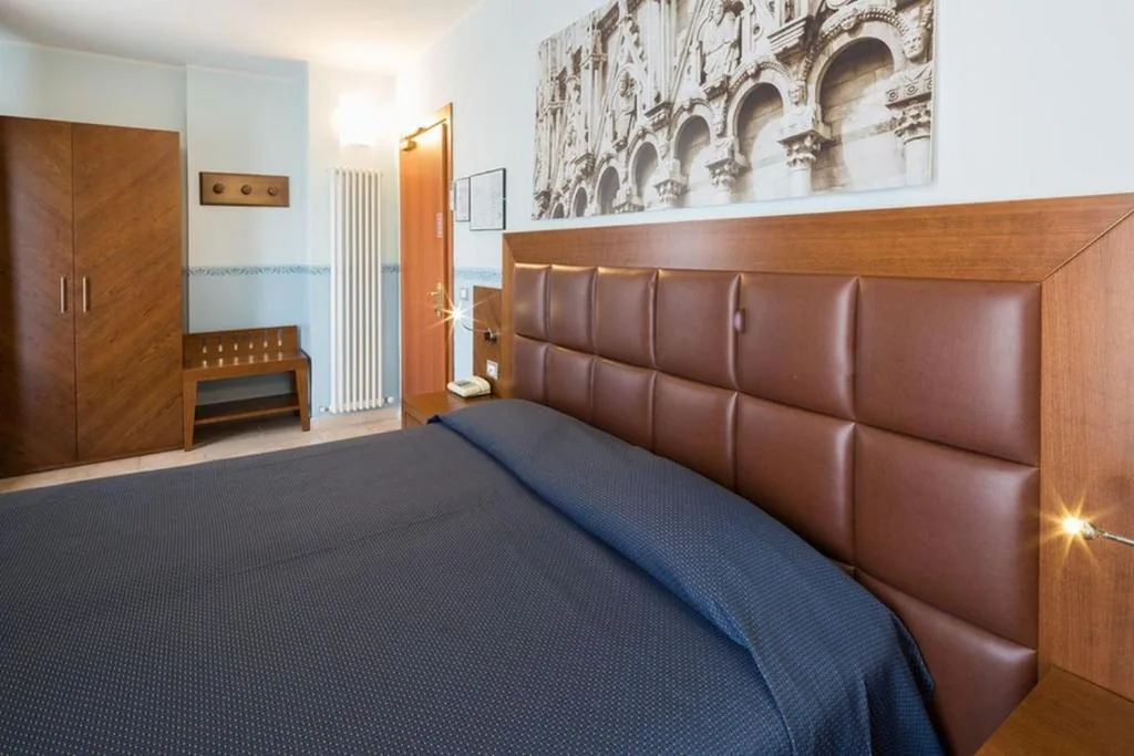 Classic Double Room — Hotel Terminus & Plaza