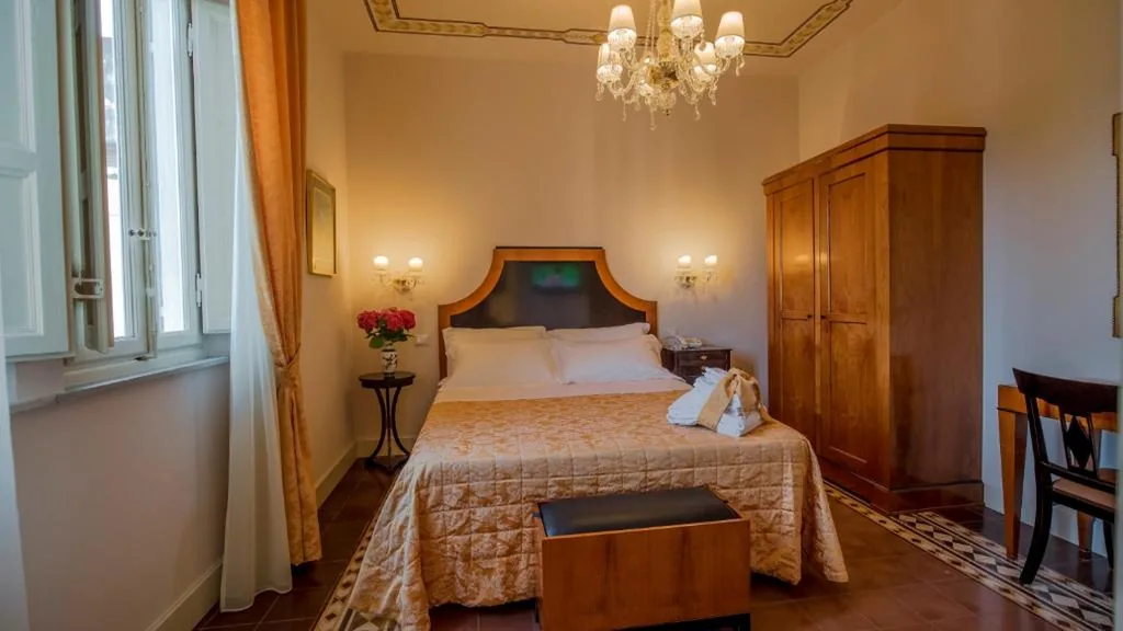 Classic Double Room — Lucca in Azzurro Maison de Charme