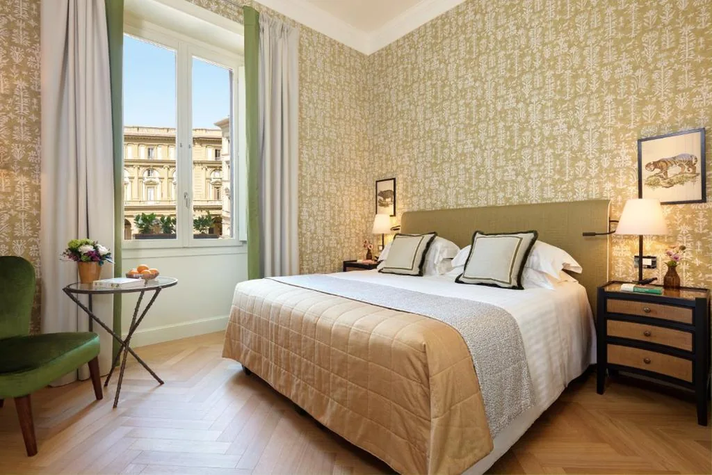 Classic Double Room — Rocco Forte Hotel Savoy