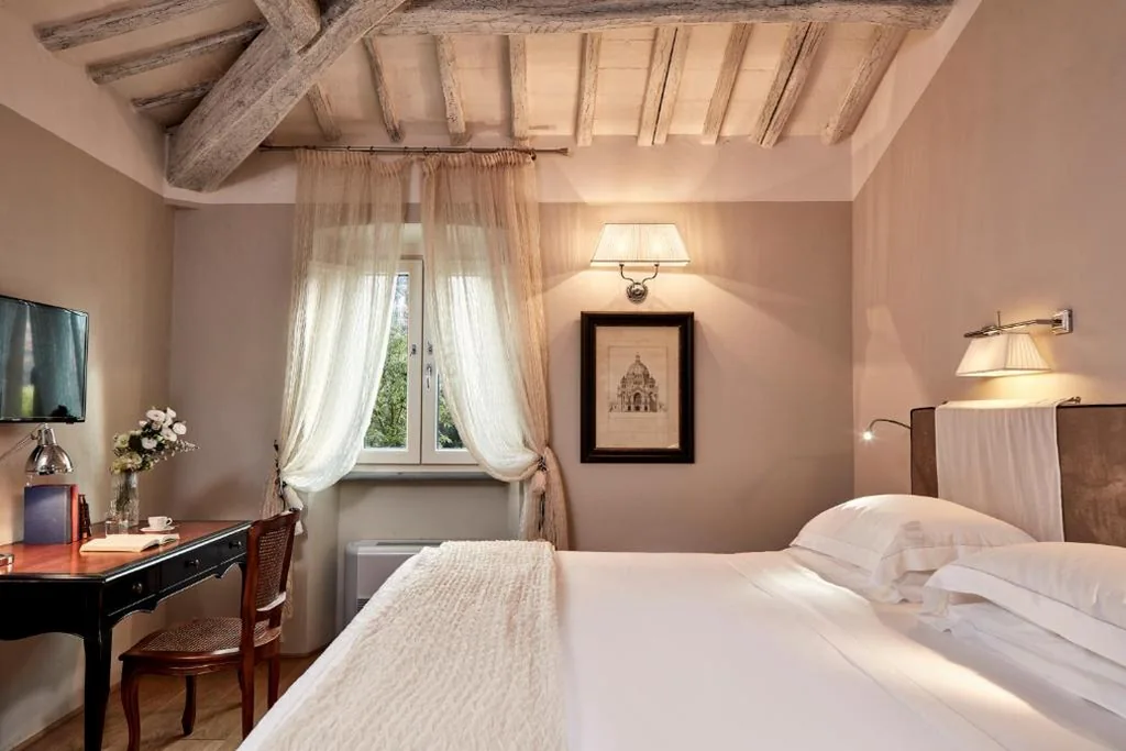 Camera Matrimoniale Classic — Villa di Piazzano – Small Luxury Hotels of the World
