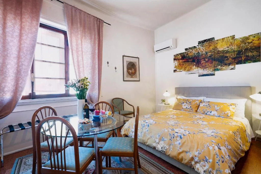 Comfort Double Room — 1900 Artevita B&B