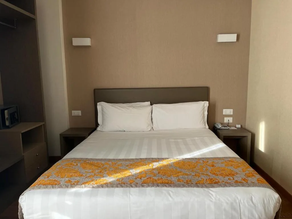 Comfort Double Room — Hotel Napoleon