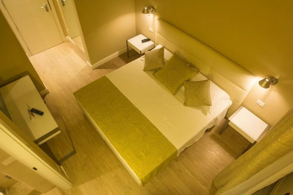 Comfort Double Room — Hotel Universal