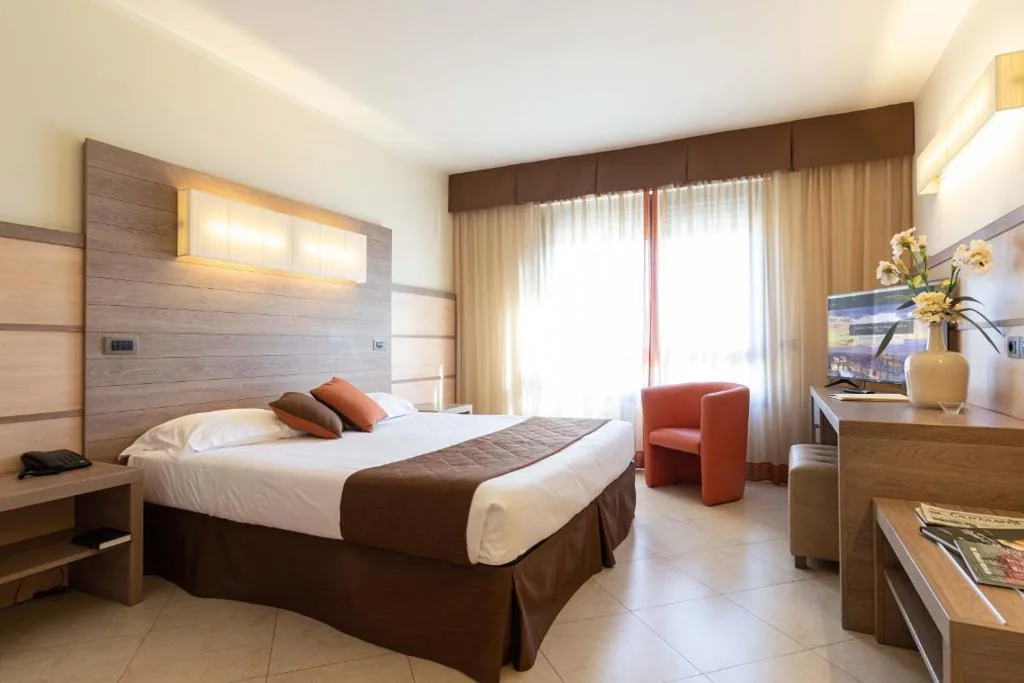 Double Room with Pool Access — NilHotel Florence