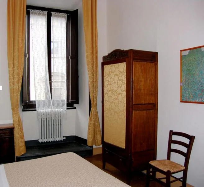 Double Room with Shared Bathroom — Albergo San Giovanni