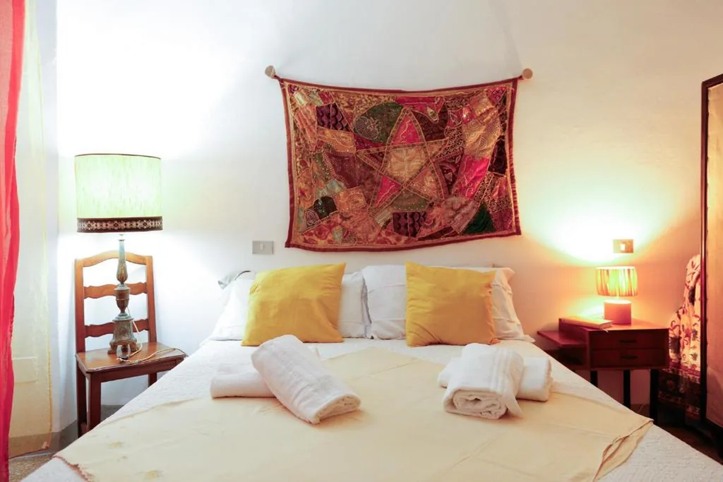 Double Room with Shared Bathroom — Casa Pepe