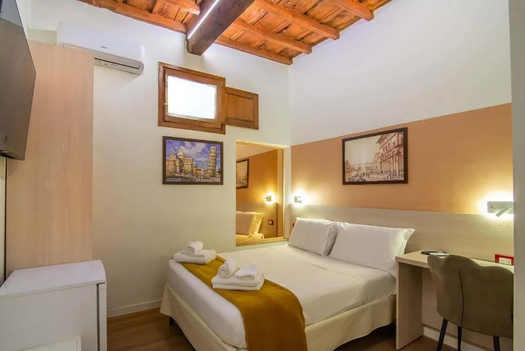 Double Room with Shared Bathroom — Cennini 6