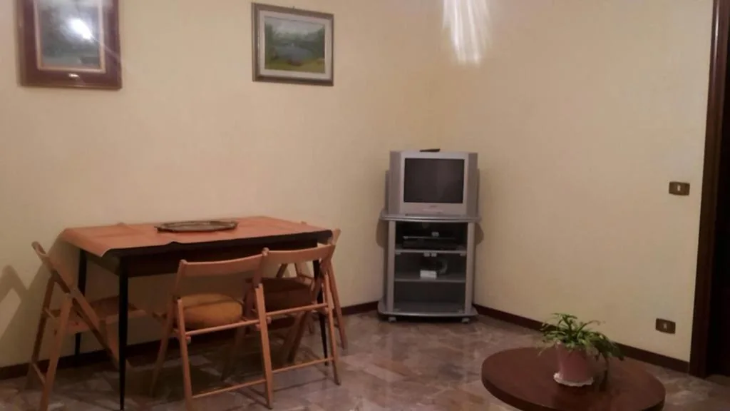 Double Room with Shared Bathroom — Gessy’s