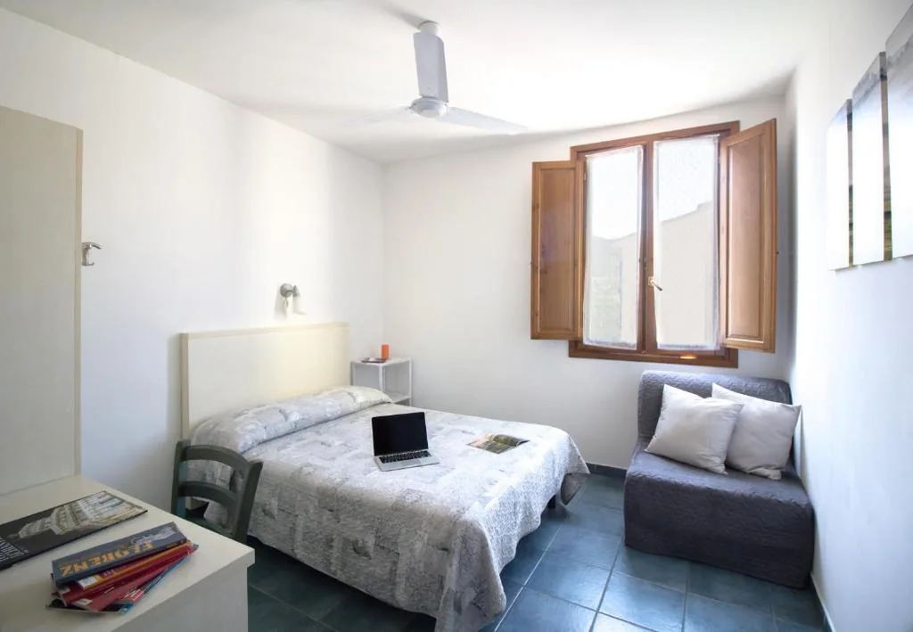 Camera Matrimoniale con Bagno in Comune — Il Ghiro Guest House