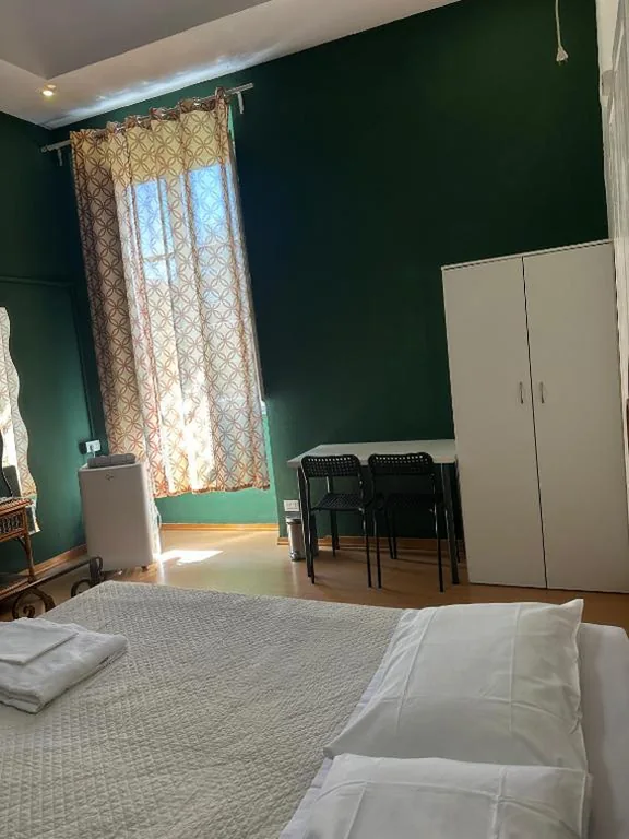 Double Room with Shared Bathroom — Rooms77 Florence centro storico firenze