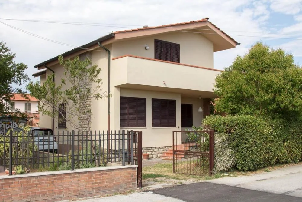 Double Room with Shared Bathroom — Villa Galilei Rooms