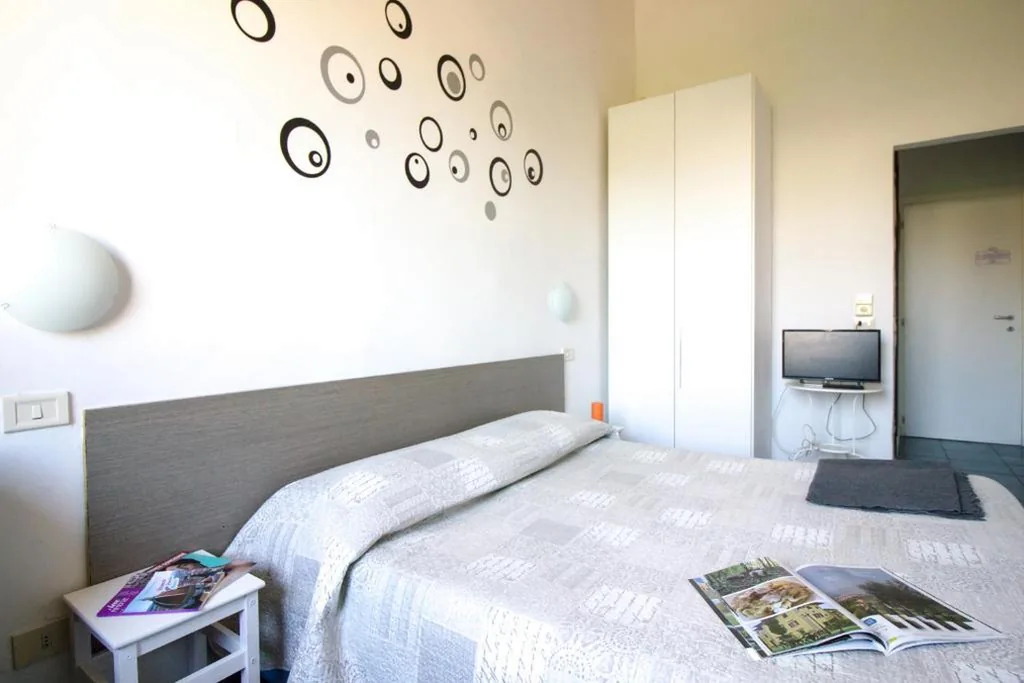 Camera Matrimoniale con Bagno Interno — Il Ghiro Guest House