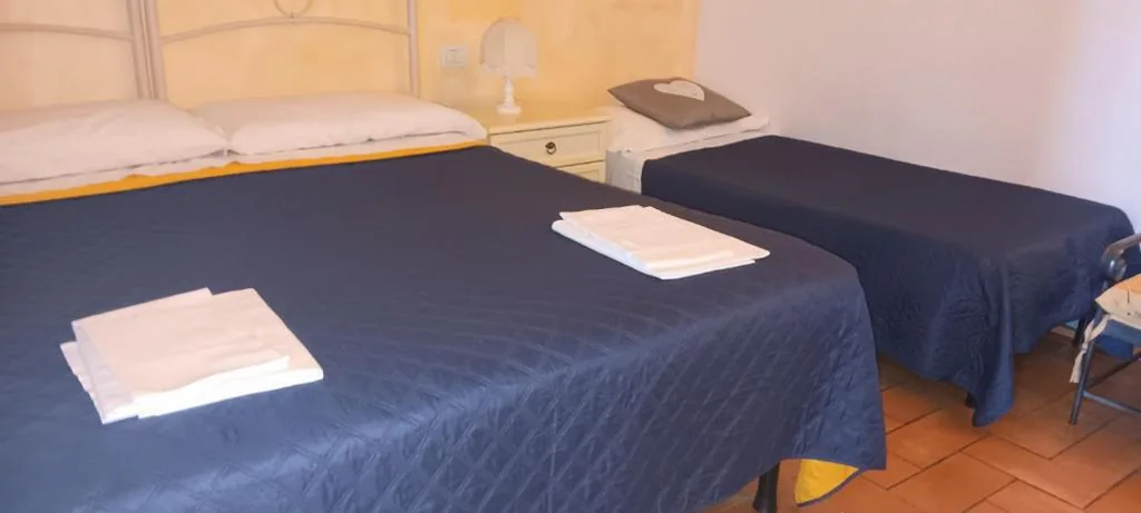Camera Matrimoniale con Bagno Privato — Affitta camere San Miniato