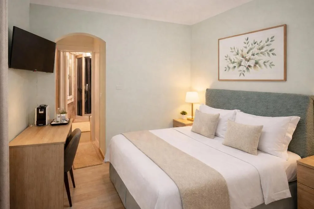 Camera Matrimoniale con Bagno Privato — B&B Green’s Harmony