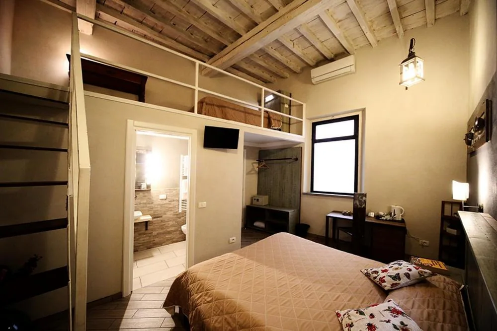 Camera Matrimoniale con Bagno Privato — B&B Locanda Il Salimbecco