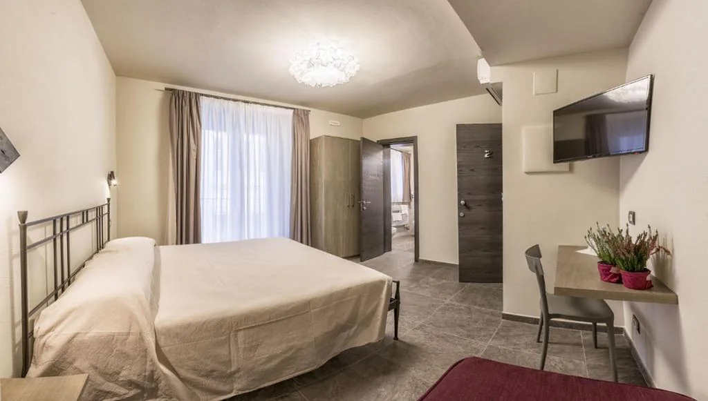 Double Room with Private Bathroom — Borgomaestro B&B