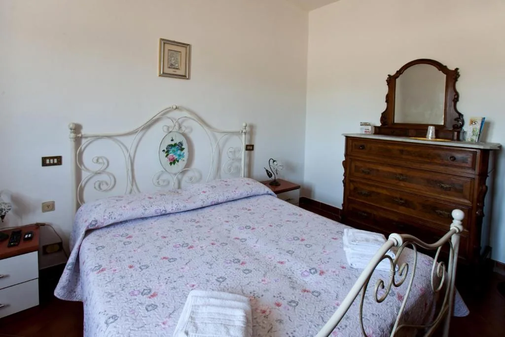 Camera Matrimoniale con Bagno Privato — Casa Il Ceppo