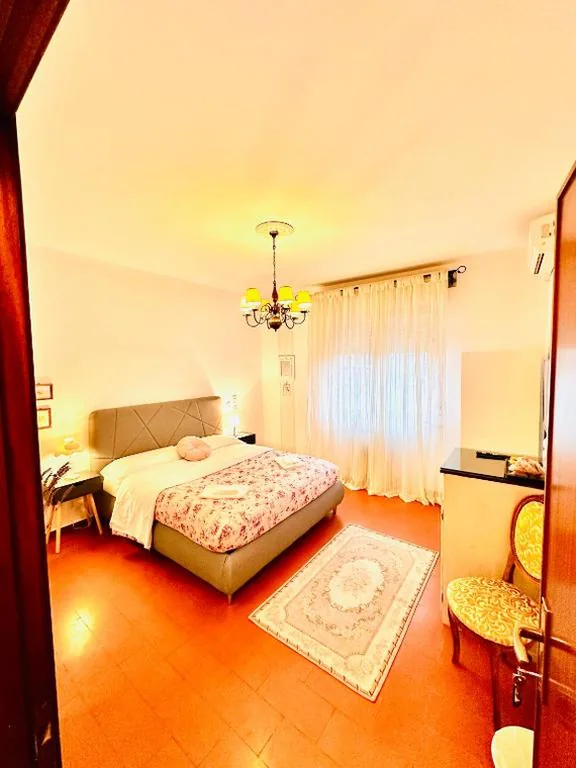 Camera Matrimoniale con Bagno Privato — Cisanello Guest House