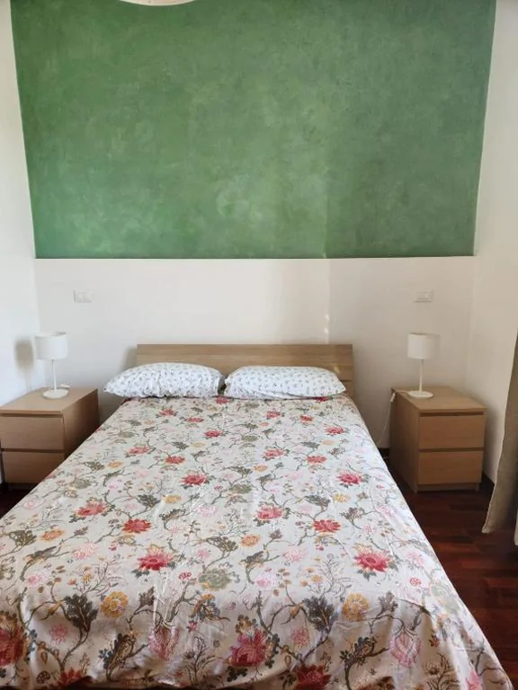 Double Room with External Private Bathroom — affittacamere alloggio olivo Empoli a pochi passi dalla stazione
