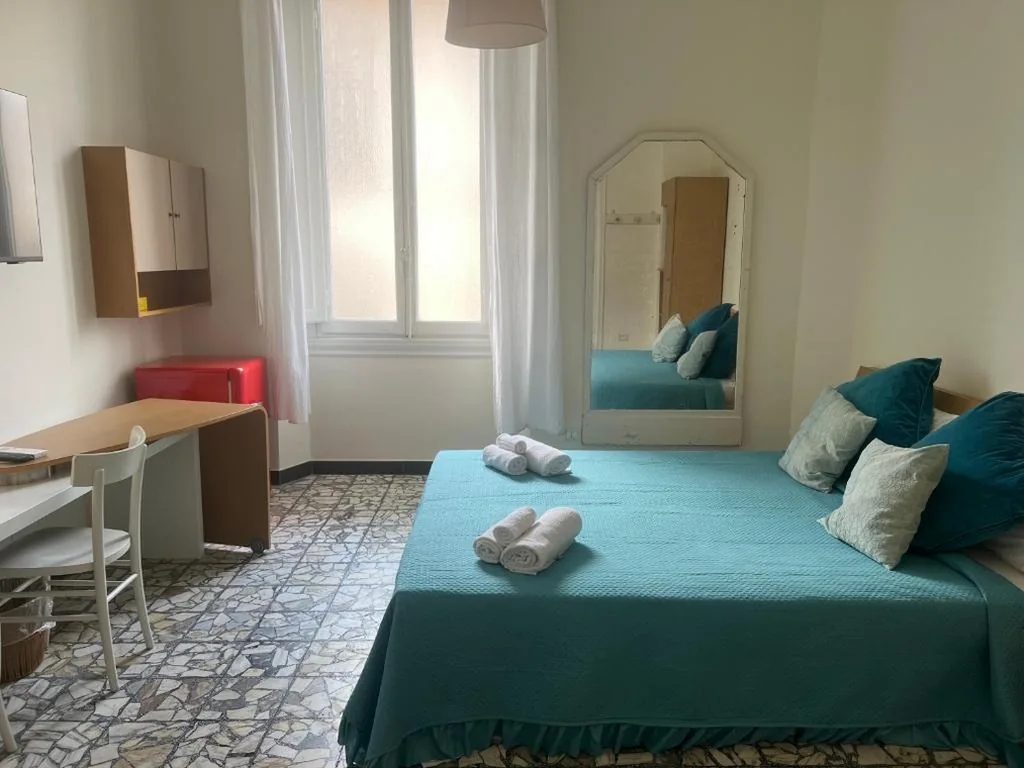 Double Room with External Private Bathroom — Artemente Florence B&B