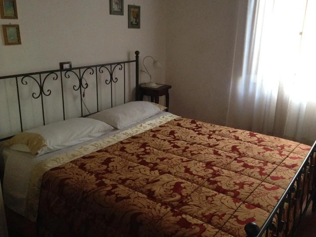 Double Room with External Private Bathroom — B&B Il Casale di Nanni