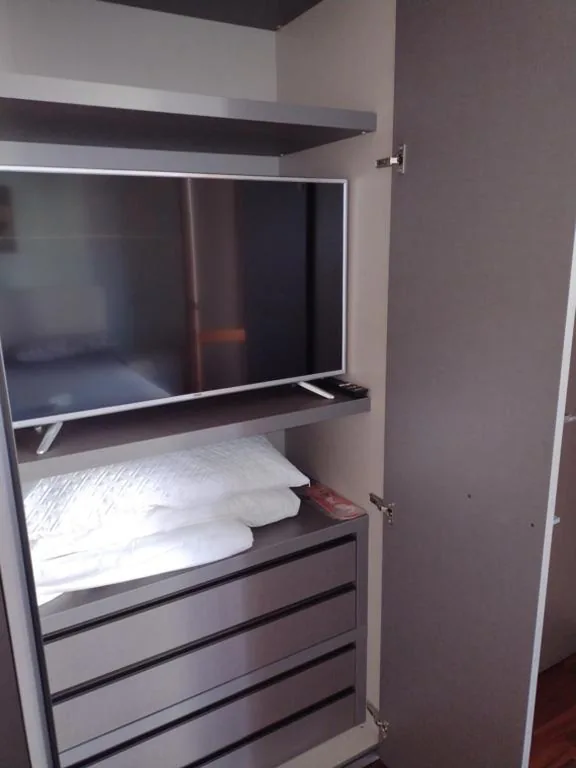 Camera Matrimoniale con Bagno Privato Esterno — Mazzini Affittacamere