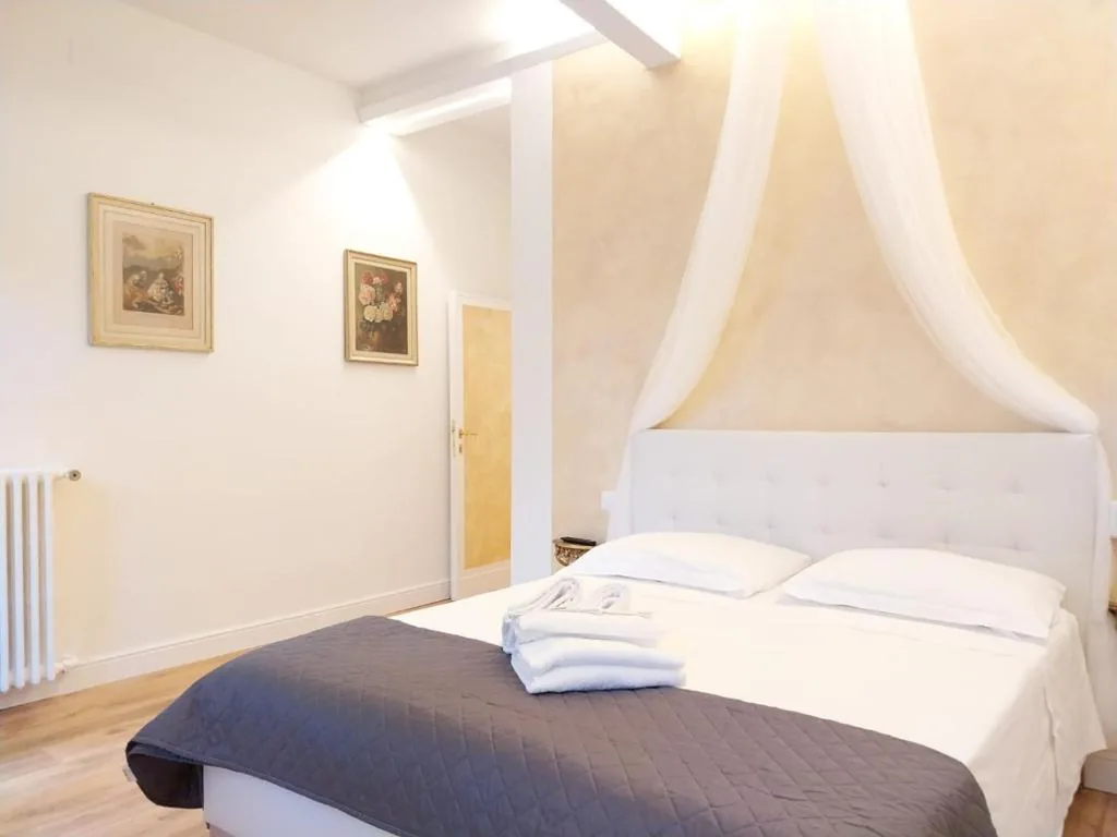 Double Room with External Private Bathroom — Romito 38