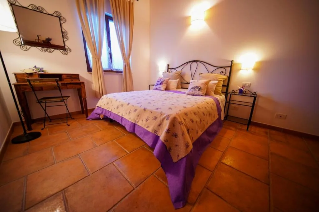 Camera Matrimoniale con Bagno Privato — Fonte Murata B&B